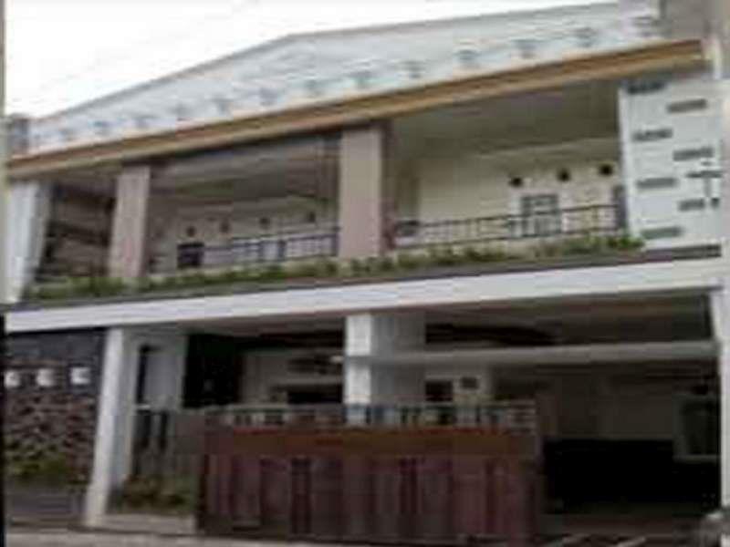 Griya Nelwan Guest House Маланг Екстериор снимка