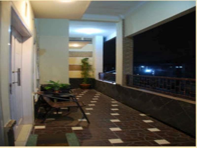 Griya Nelwan Guest House Маланг Екстериор снимка